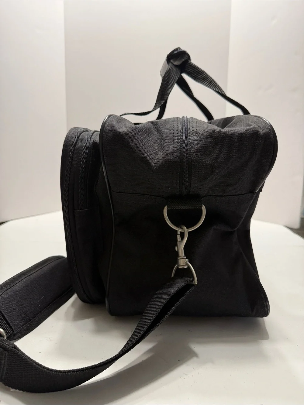 American Flyer Black Men's Laptop Messenger Bag with Adjustable Shoulder Strap